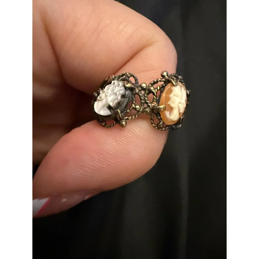 Vintage Double Cameo Ring Antiqued Gold Tone Filigree Band Size 7.5 Victorian